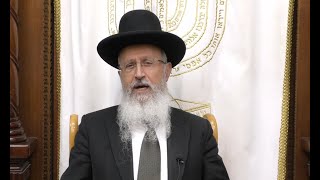 הגאון הרב אברהם יוסף שליט"א האם מותר לקחת אש מאדם שהדליק ביום טוב (הערוץ של הרב אברהם יוסף) - התמונה מוצגת ישירות מתוך אתר האינטרנט יוטיוב. זכויות היוצרים בתמונה שייכות ליוצרה. קישור קרדיט למקור התוכן נמצא בתוך דף הסרטון