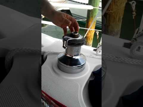 Disassembling a Lewmar 40 ST winch.