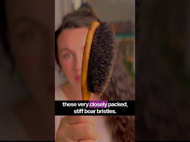 Vídeo relacionado con FRAMAR Cepillo Cerdas Jabali Pelo Fino - Cepillo Cerdas Naturales, Cepillo de Pelo Antirotura y Antitirones para Cabello Fino, Ideal Para Añadir Brillo o Volumen, Boar Hair Brush - Chocolate