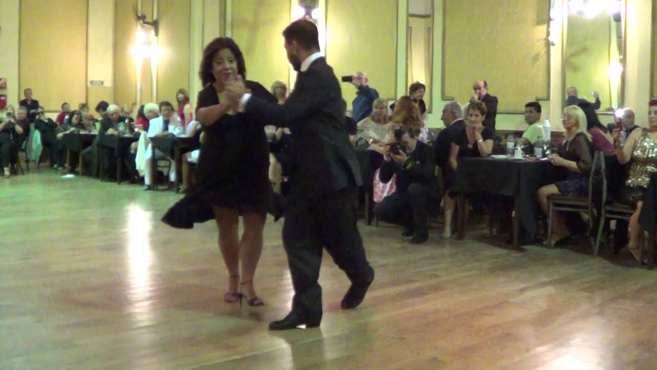 Graciela Gonzalez & Brenno Marques Tango "No Mientas" D' Arienzo En: La Vuelta (19-04-19) 1/1