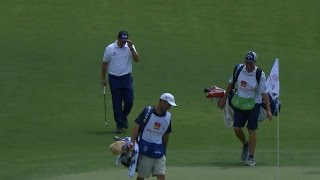 Phil Mickelson works his magic from off the green at Wells Fargo