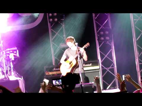 22/09/12 CNBLUE Live in London - 고마워요 (Thank You) [1]