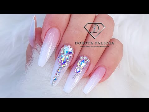 How to apply crystals on nails. Tutorial on Swarovski crystals aplication.