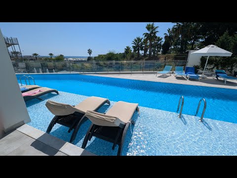 Diamond De Luxe Hotel & Spa: Exclusive Swim-in Rooms