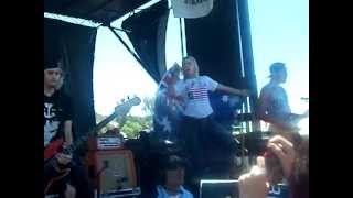 Little Lion Man cover by Tonight Alive (Live) Vans Warped Tour 12