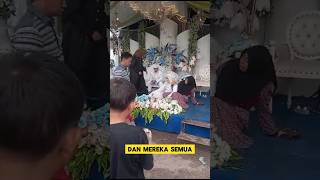 Download lagu suddenly the bride was possessed and collapsed ‼️‼️ #possessed #wedding #viralbride mp3 Download lagu suddenly the bride was possessed and collapsed ‼️‼️ #possessed #wedding #viralbride mp3