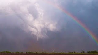 video: Watch: Stunning footage of tornadoes and rainbows coinciding in Texas