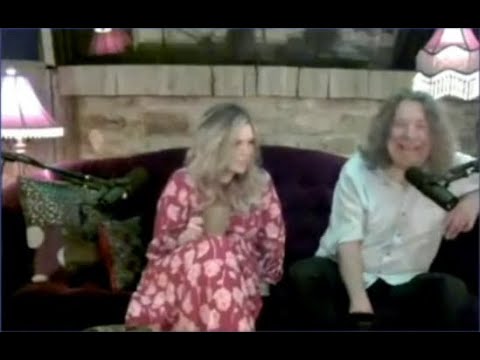 Alison Krauss imitates T-Bone Burnett (bobblehead) 2021-11-19