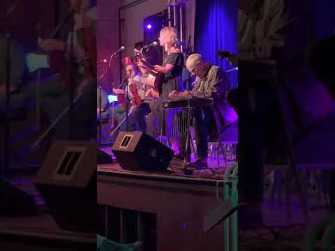 The French Family with the Time Jumpers