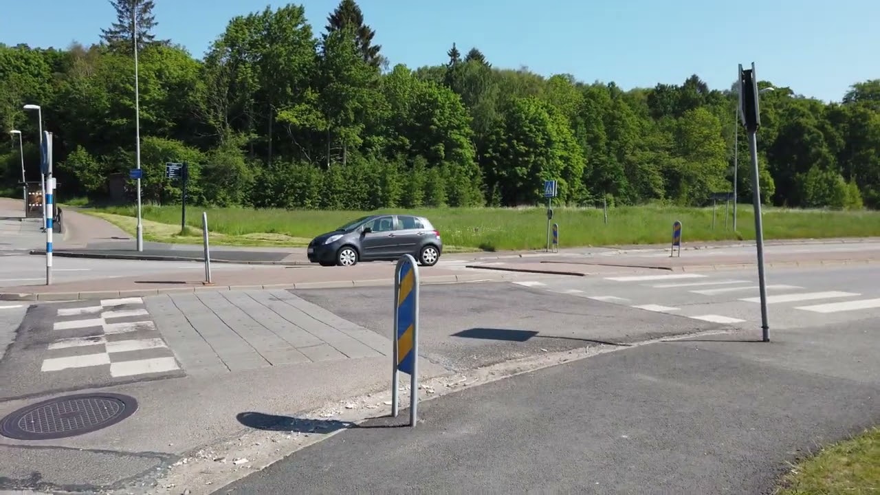 Does tutorial code differ from production code?