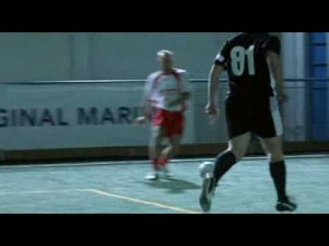 Amore bugie e calcetto. La svolta tattica