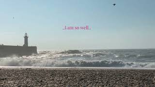 Video No Worries - Free (Lyric Video)