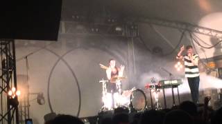 Matt and Kim - Hey Now - 2015 04 23