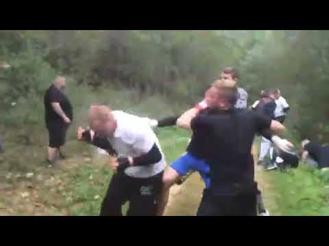BERN VS. KASSEL ACKER FIGHT HOOLIGANS DEUTSCHLAND FELD WALD WIESE