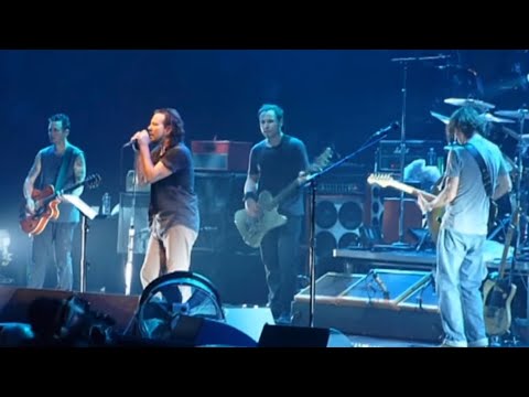 Pearl Jam - Wachovia Spectrum, Philadelphia, PA (10/31/2009) [2nd Longest PJ Show Ever!]