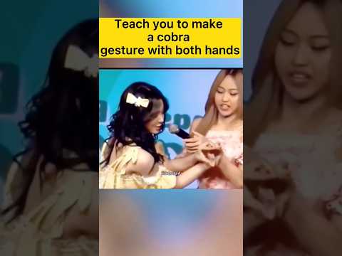 🐍😱Cobra Gesture With Two Hands #magic #magictutorials #creativity #creator #myths