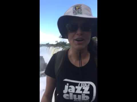 Give the Groove a Roof // Viviane de Farias