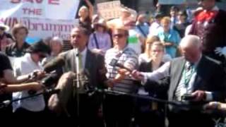 2010 03 25 Windsor protest  Senator Bob Brown