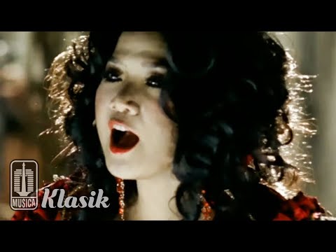 Vina Panduwinata - Sejujurnya (Official Music Video)