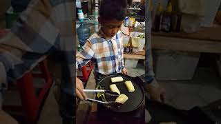 preview picture of video 'Chef Naufal prepared Jadah Panggang (Panned Traditional Sticky Rice)'