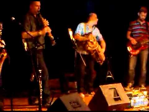 Blowzabella - play Hostilite, from the album Octomento (2007) - Live Cardiff 2010