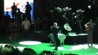 preview picture of video 'Vicente Fernández - Que Te Vaya Bonito - Valledupar 2012 - Tour de Despedida'