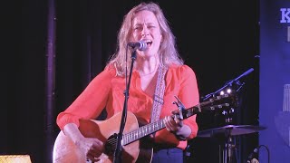 Sarah Harmer, Uniform Grey (live), HopMonk Tavern, April 22, 2022 (4K)