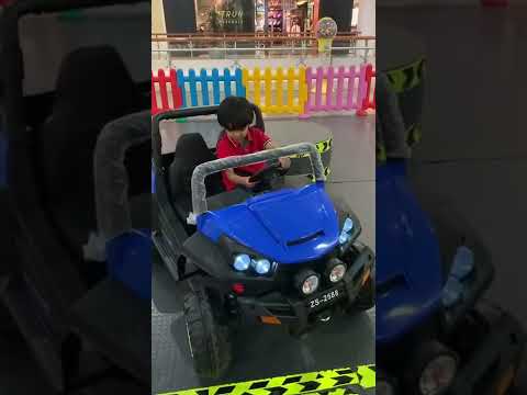 Hamoud playing a car racing kid 🇦🇪🇵🇭 🏎