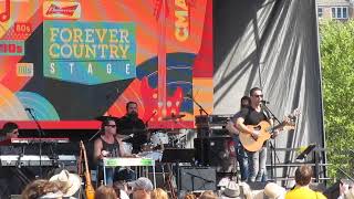 Craig Campbell Tribute to Daryle Singletary 2018 CMA Music Fest