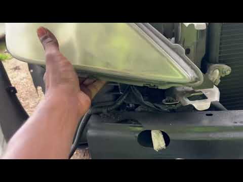 2006 Toyota Solara replace front headlight assembly