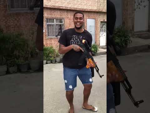 DE GLOCK EU SOU BONITINHO DE FUZIL EU FICO LINDO KK