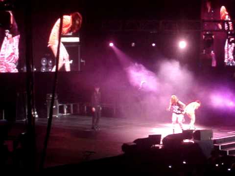 100904 DANCE BATTLE (WITH SJ) PART 1 @ SMTOWN LIVE 2010 LA