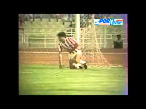 19 septembre 1984 Olympiakos Le Pirée - Neuchâtel Xamax 1-0 1/32 finale coupe UEFA