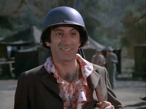 YOU'RE LOVED, YOU FOOL (or: almost six minutes of Klinger being complimented)