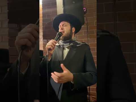 Motty Ilowitz Chupa Gramen for Orphan 😢 | מאטי אילאוויטש חופּה גראַמען יתום