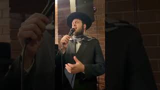 Motty Ilowitz Chupa Gramen for Orphan 😢 | מאטי אילאוויטש חופּה גראַמען יתום