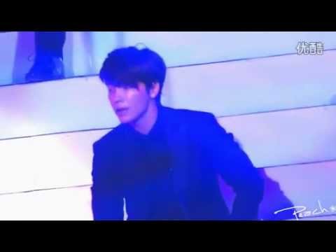 [Fancam] 120826 【 DongHae ~♥ 】 MO.A In Guangzhou - 기억을 따라 (Memories)