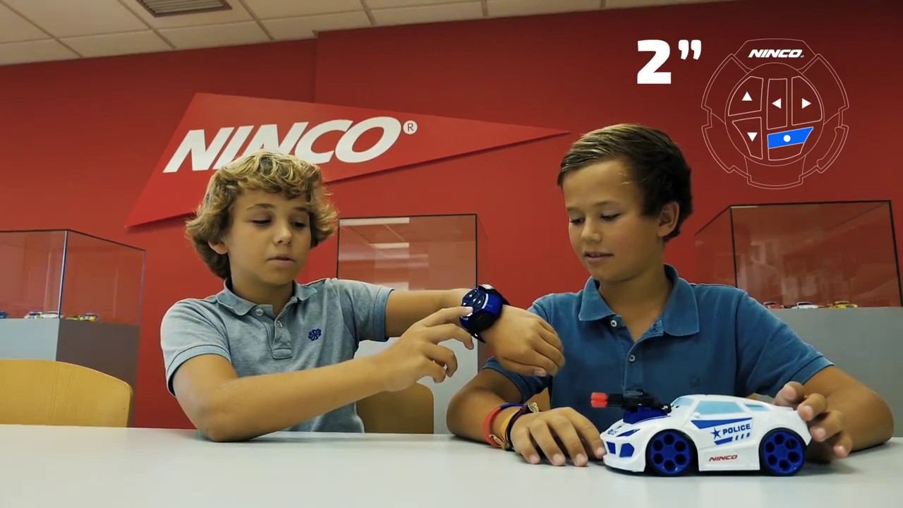 NINCORACERS Stíhací auto Police 2.4GHz RTR