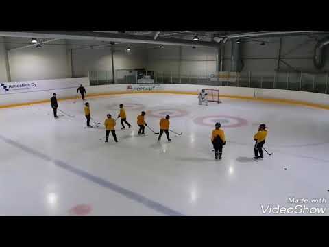 Maalivahti Kasper K (-08, 10v), KalPa E1/07 harjoitukset / 10-Year-Old Hockey Goalie, Team Practise