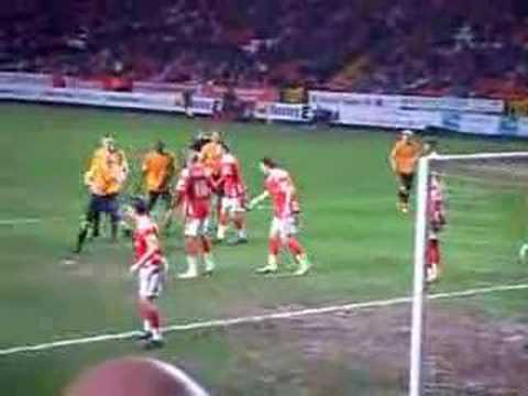 Kevin Kyle hits cross bar Charlton 2 Wolves 3 28Mar08