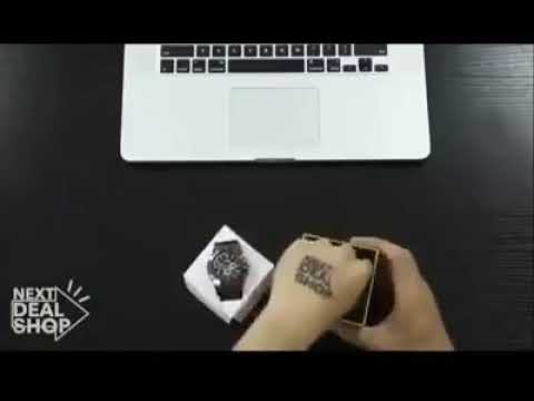 Alat canggi. Jam tangan. Korek api.. Luar biasa.