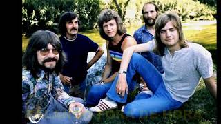 THE MOODY BLUES  &quot;TALKING OUT OF TURN&quot;  (tradução)