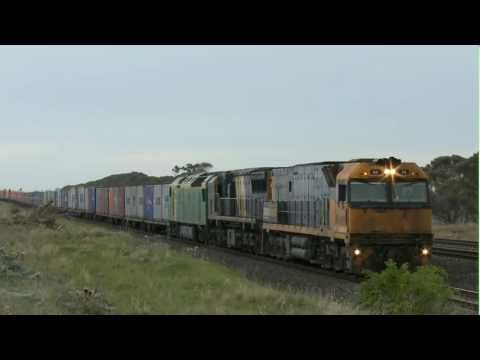 Patrick's Melbourne to Adelaide Freight Train running very late - PoathTV Australian Railways