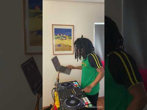 DJ MADBWOY - Old School Dancehall Punnany Riddim Quick Showdown
