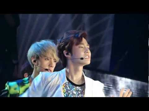 [HD]130115 GOLDEN DISK AWARDS - EXO - MAMA (Remix) [JUNMYEON/JONGDAE FOCUS]
