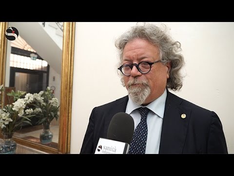 Toro martello Pepakura Vede un pene piccolo