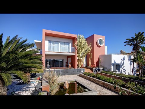 Ultra-Spacious Modern Villa With Indoor Pool for sale in Lagoa, Algarve