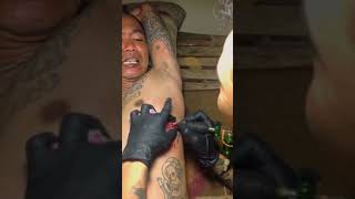 Download lagu Ngomong kasar saat ditattoo, mang adeng ngambek.. #tattooan #tattoo #kasar #tepasadeng #usangUC mp3