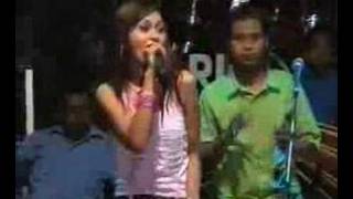 Download lagu mawar hitam mp3