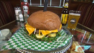 Chicago&#39;s Best Burger: R-Place Family Eatery